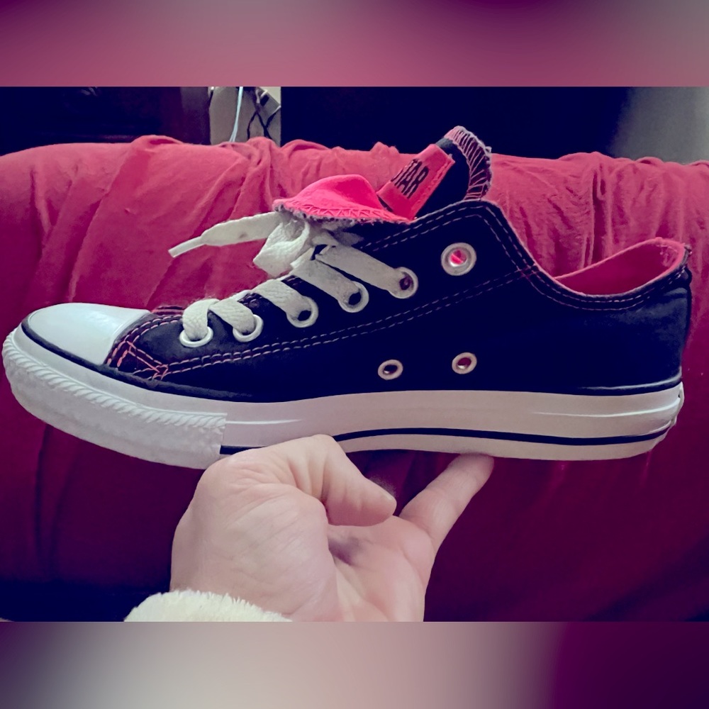 Pink and black size 7 women’s converse